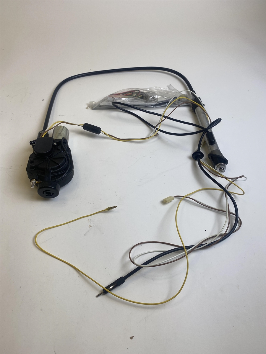 Jaguar Antenna Side Mount XJ1