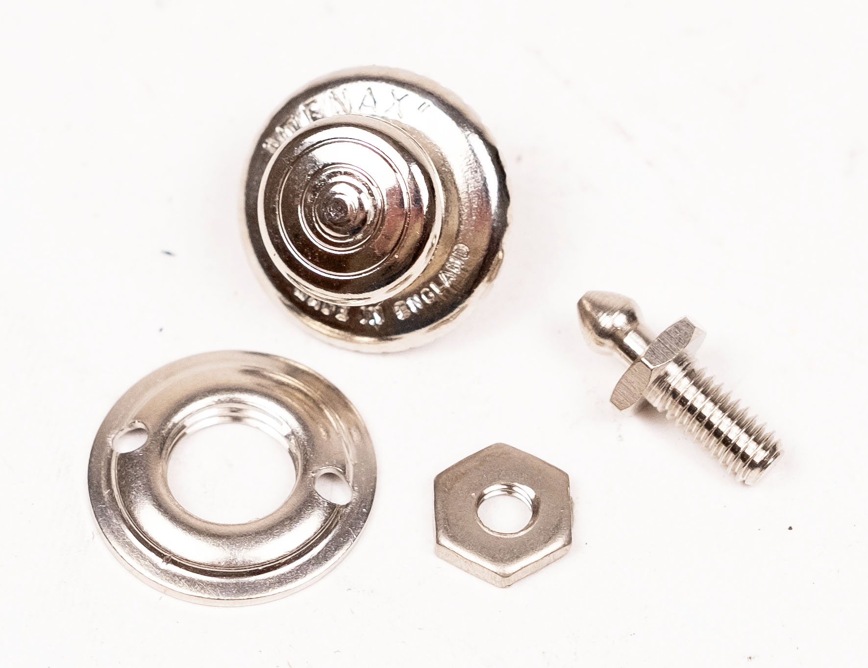 Jaguar Tenax Fastener