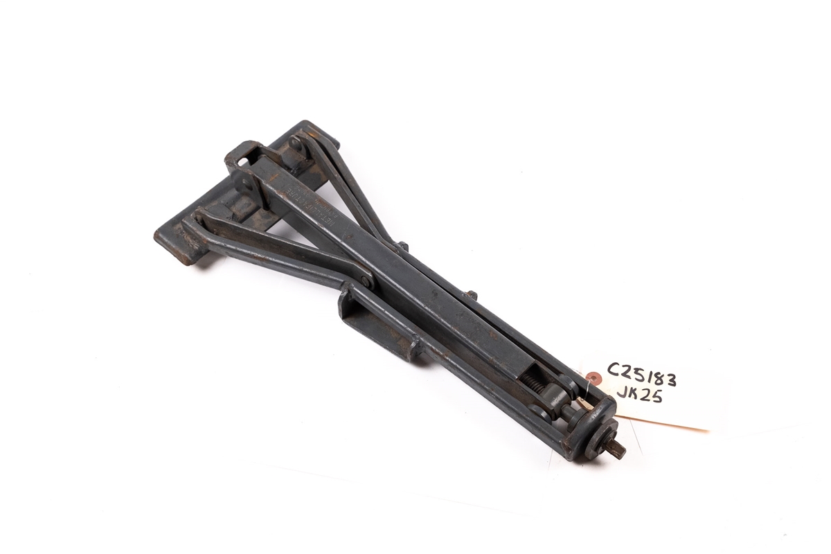 Jaguar E-Type Roadster/Coupe Metallifacture Scissor Jack (Series I 4.2 / Early Series II 4.2) - USED - JK17
