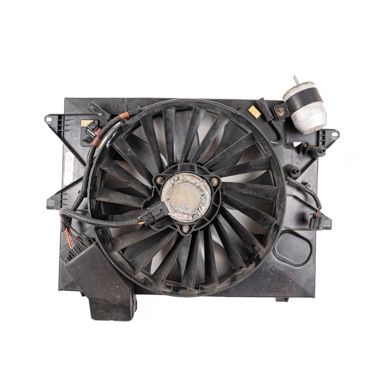Jaguar Cooling Fan Motor And Cowl - Used - S-Type (00-02)